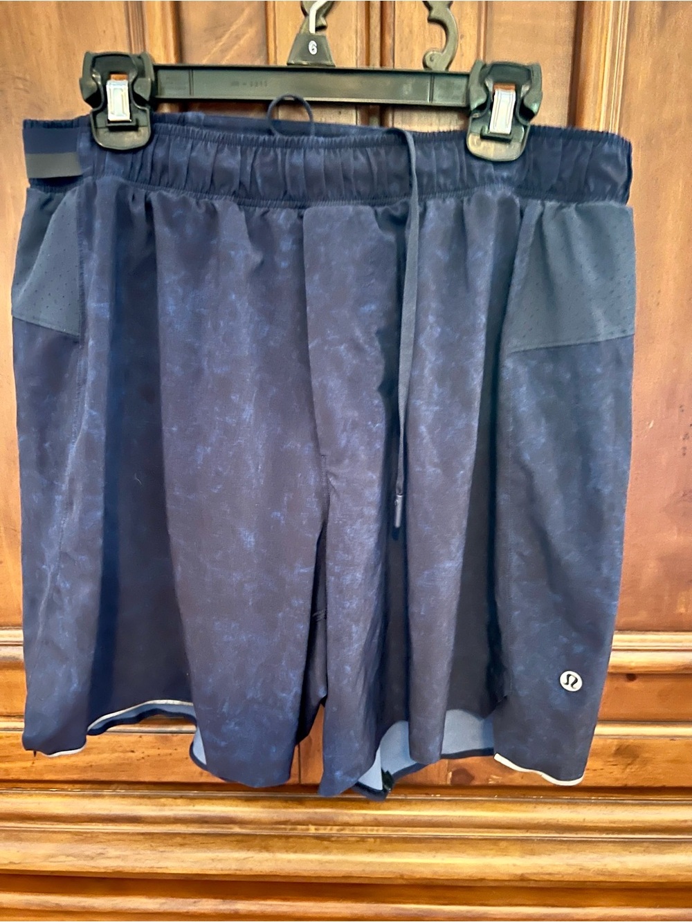 lululemon athletica Men’s Dark Navy Training Shorts